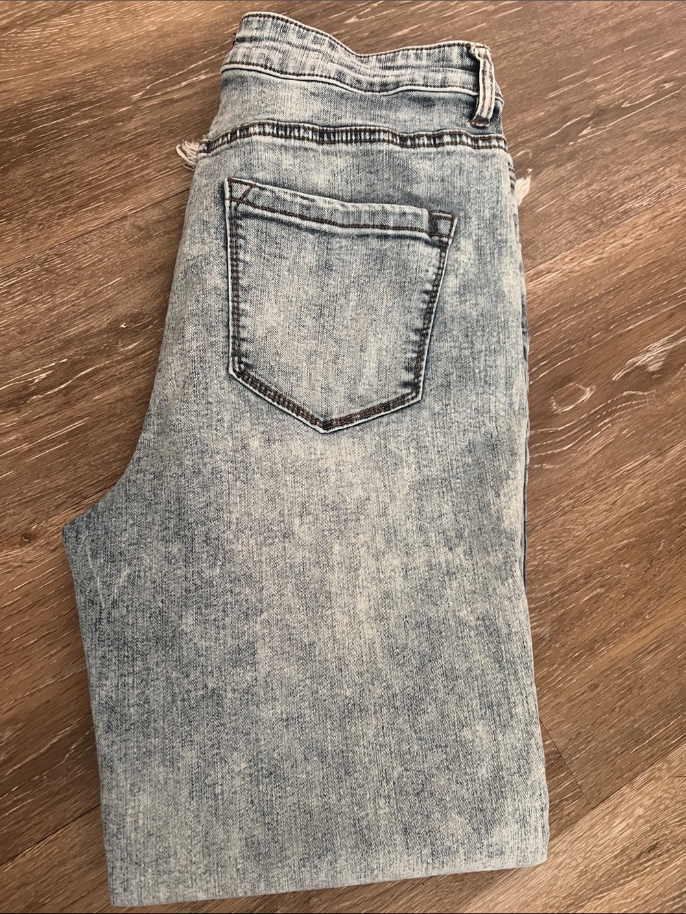 Women's Light Wash Blue Jeans